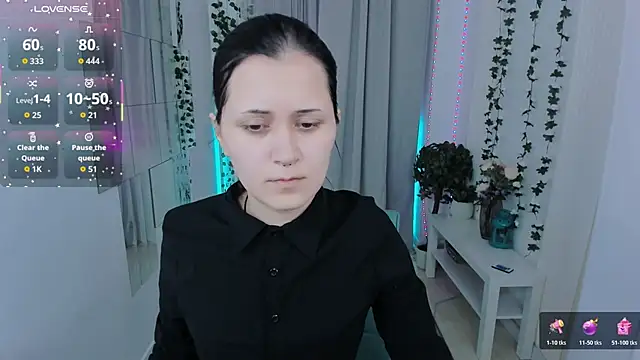 Alexa Lexi  online show from 12/14/25, 10:43