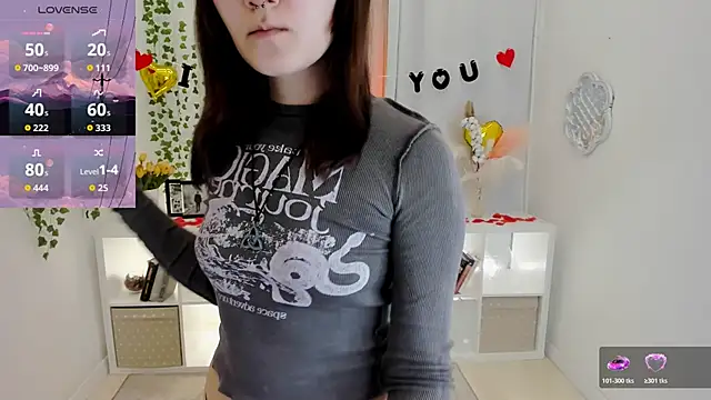 Alexa Lexi  online show from 02/18/26, 11:17