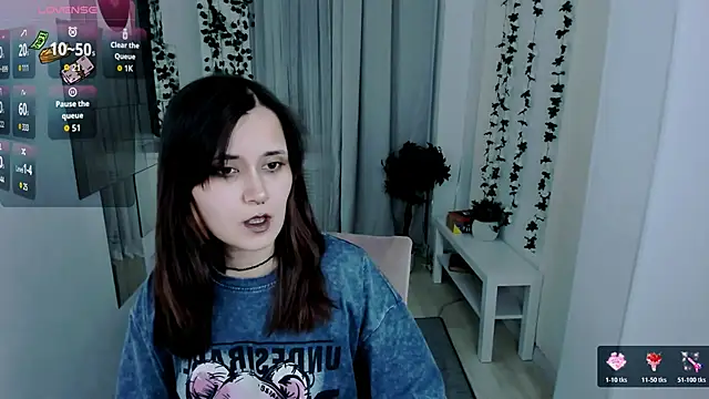 Alexa Lexi  online show from 04/29/26, 11:03