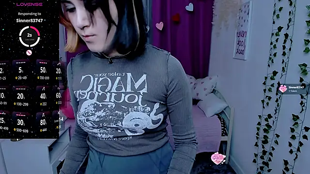 Alexa Lexi  online show from 06/10/26, 11:33