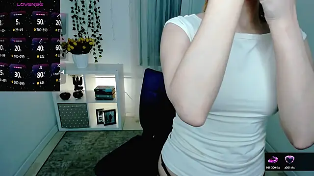 Alexa Lexi  online show from 06/03/26, 11:11