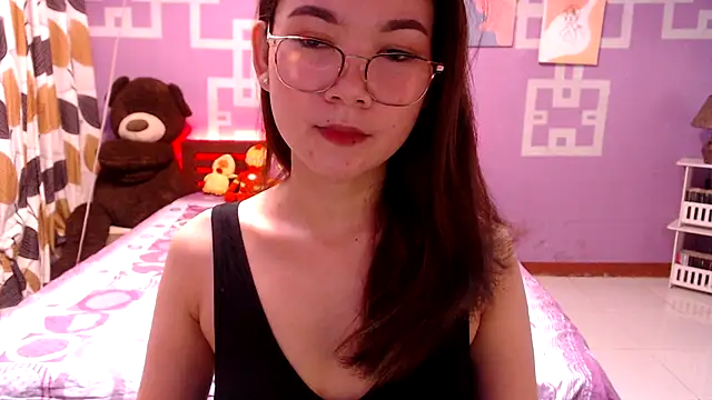 Snapshot of Sweety_Aria chatting on 10/16/25, 05:49 Sweety Aria online show from 10/16/25, 05:49