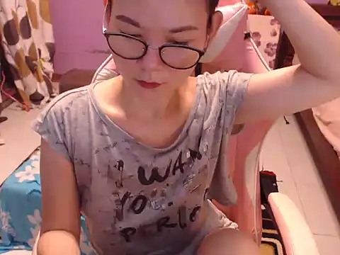 Snapshot of Sweety_Aria chatting on 12/04/24, 07:33 Sweety Aria online show from 12/04/24, 07:33