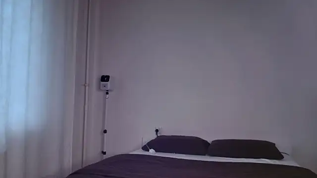 Snapshot of Milky___Way chatting on 09/20/25, 12:21 Milky Way online show from 09/20/25, 12:21