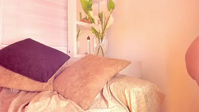 Snapshot of jessiigrey chatting on 09/11/25, 02:33 jessiigrey online show from 09/11/25, 02:33