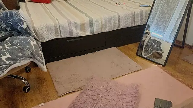 Snapshot of elacoquette chatting on 03/25/26, 02:05 elacoquette online show from 03/25/26, 02:05