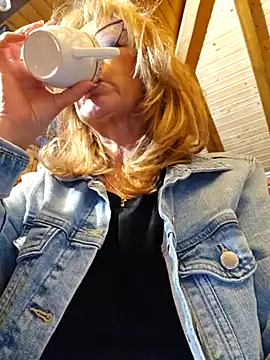 elacoquette online show from 09/22/25, 03:23