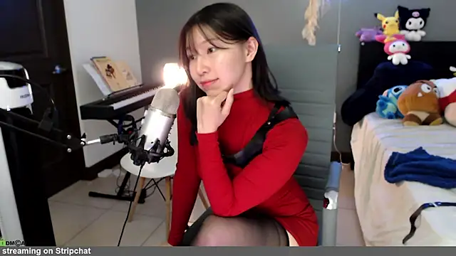 Snapshot of minarocket_ chatting on 02/15/26, 07:46 minarocket online show from 02/15/26, 07:46