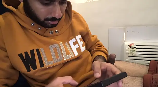 Snapshot of brownie_cake_cb chatting on 03/01/25, 07:30 brownie cake cb online show from 03/01/25, 07:30