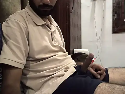 Snapshot of brownie_cake_cb chatting on 10/18/25, 06:32 brownie cake cb online show from 10/18/25, 06:32