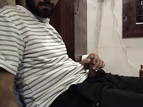 Snapshot of brownie_cake_cb chatting on 11/17/25, 05:17 brownie cake cb online show from 11/17/25, 05:17