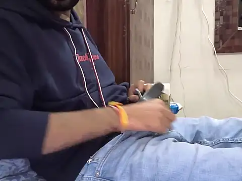 Snapshot of brownie_cake_cb chatting on 12/05/25, 01:43 brownie cake cb online show from 12/05/25, 01:43