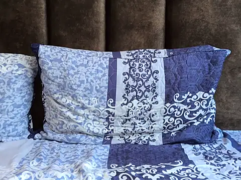 Snapshot of brownie_cake_cb chatting on 09/14/25, 05:30 brownie cake cb online show from 09/14/25, 05:30