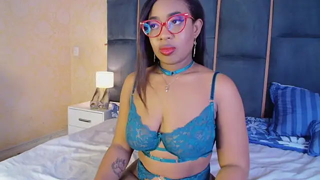 CaseyMoon online show from 12/21/25, 12:40