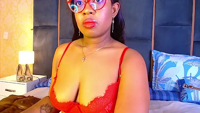 CaseyMoon online show from 12/03/25, 12:26