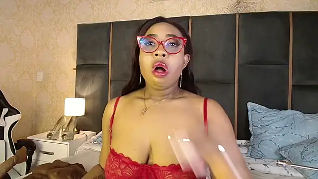 CaseyMoon online show from 11/25/25, 12:38