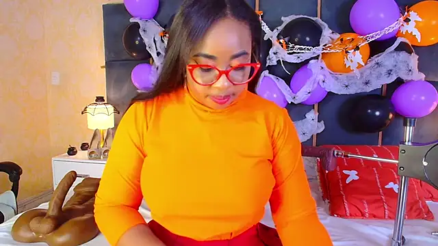 CaseyMoon online show from 10/27/25, 12:50