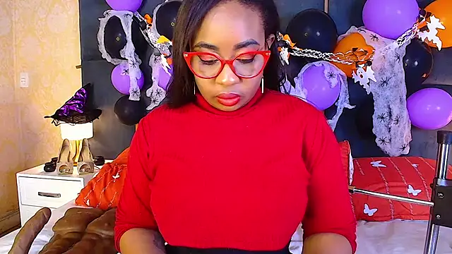 CaseyMoon online show from 10/28/25, 12:48