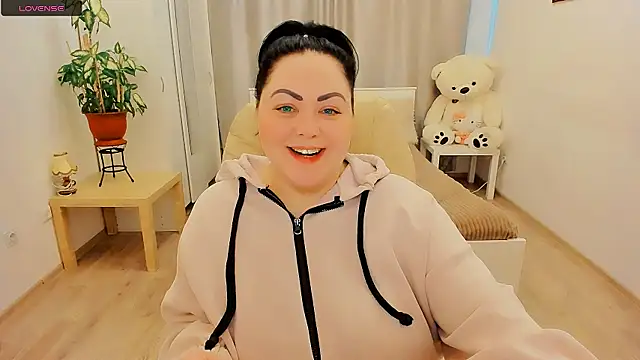 Nina Hopper online show from 04/03/26, 01:28