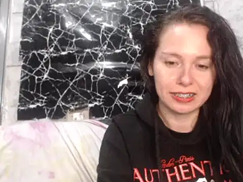 Snapshot of Venusluxodomme chatting on 06/10/26, 03:19 Venusluxodomme online show from 06/10/26, 03:19