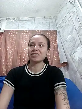 Venusluxodomme online show from 05/08/26, 01:42