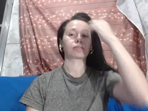 Venusluxodomme online show from 09/20/25, 11:32