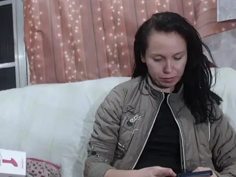 Venusluxodomme online show from 05/17/26, 02:11