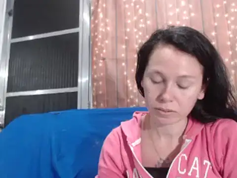 Venusluxodomme online show from 04/14/26, 12:59