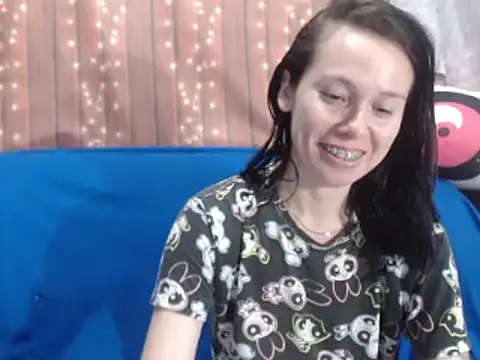 Venusluxodomme online show from 02/16/26, 03:27