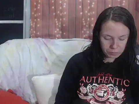 Venusluxodomme online show from 12/19/25, 12:14