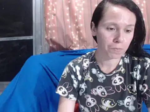 Venusluxodomme online show from 04/24/26, 12:45
