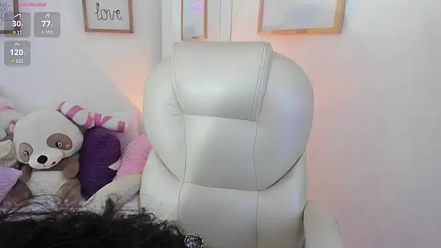 Snapshot of zobe_love chatting on 07/14/26, 05:08 zobe love online show from 07/14/26, 05:08