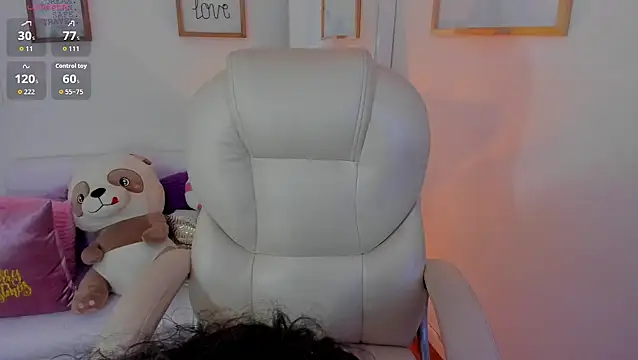 zobe love online show from 12/18/25, 05:28