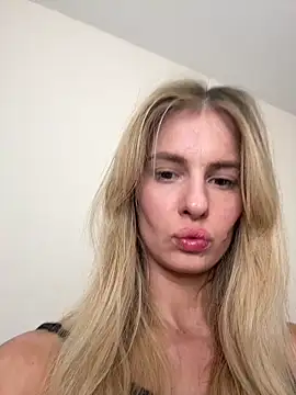 DollyDripp online show from 03/31/26, 06:54