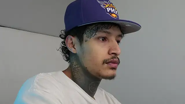 Snapshot of trieone chatting on 02/28/25, 04:21 trieone online show from 02/28/25, 04:21