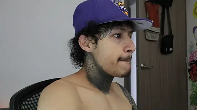 trieone online show from 02/16/26, 02:16