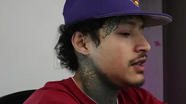 Snapshot of trieone chatting on 09/18/25, 04:10 trieone online show from 09/18/25, 04:10