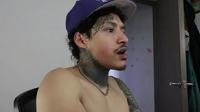 Snapshot of trieone chatting on 09/09/25, 08:18 trieone online show from 09/09/25, 08:18