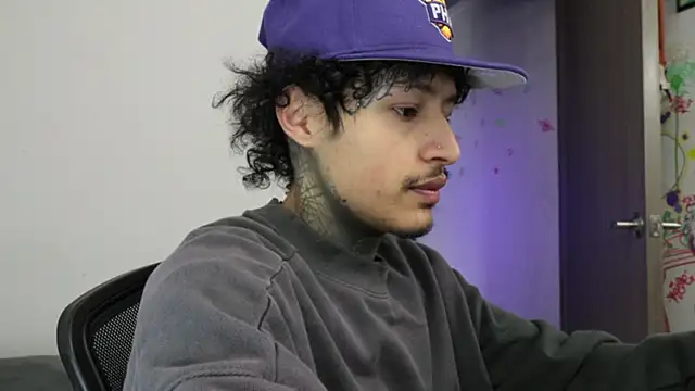 trieone online show from 02/01/26, 04:38