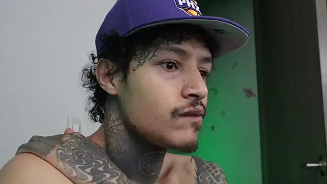 Snapshot of trieone chatting on 12/05/25, 06:23 trieone online show from 12/05/25, 06:23