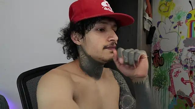 trieone online show from 02/19/26, 01:57