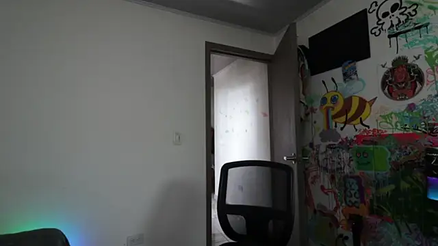 Snapshot of trieone chatting on 04/02/26, 02:13 trieone online show from 04/02/26, 02:13