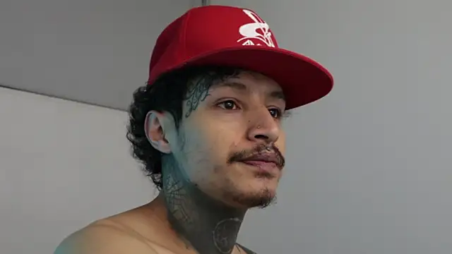 Snapshot of trieone chatting on 03/03/25, 05:16 trieone online show from 03/03/25, 05:16