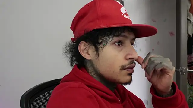 trieone online show from 02/18/26, 01:51