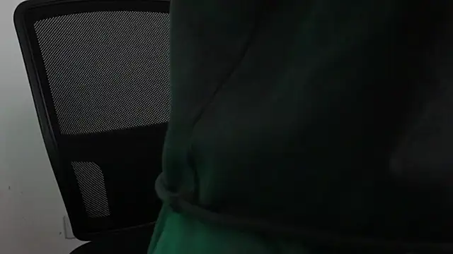 Snapshot of trieone chatting on 12/03/25, 10:36 trieone online show from 12/03/25, 10:36