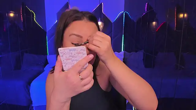 MilenaMellow online show from 10/31/25, 08:38