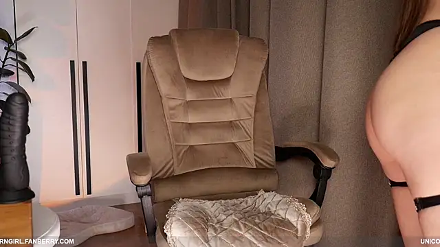 alicebalij online show from 11/10/25, 08:08