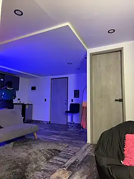 Victoria14  online show from 11/28/25, 01:50