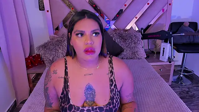 Victoria14  online show from 02/25/25, 01:30