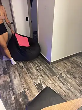 Victoria14  online show from 11/02/25, 06:07